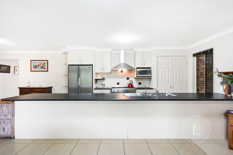 Photo - 5 Tennyson Court, Westbrook QLD 4350 - Image 2