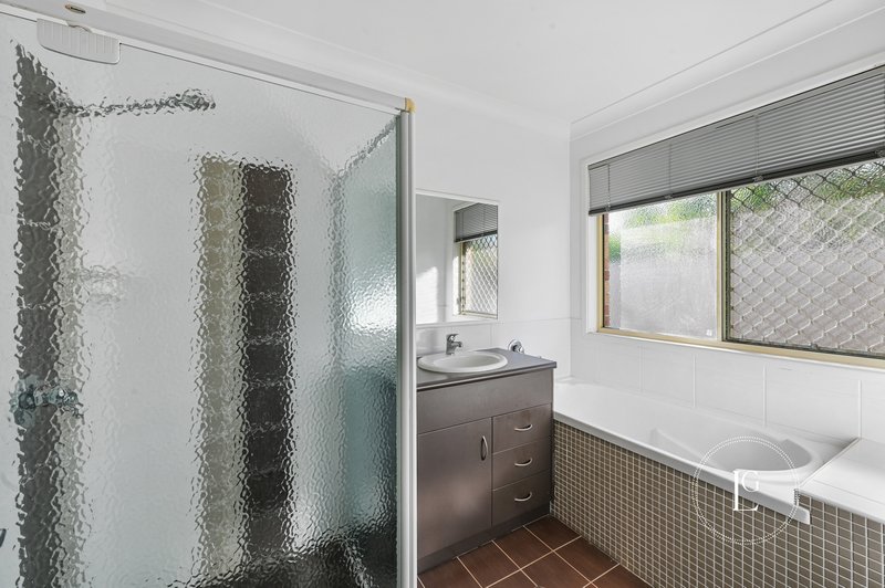 Photo - 5 Tennyson Court, Westbrook QLD 4350 - Image 9