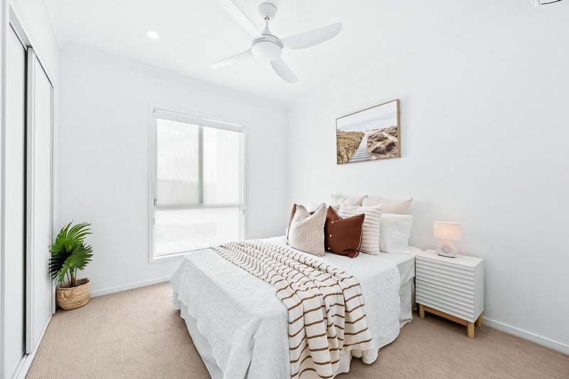 Photo - 5 Terrence Avenue, Nirimba QLD 4551 - Image 16