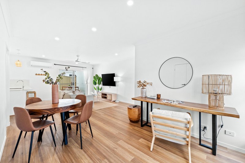 Photo - 5 Terrence Avenue, Nirimba QLD 4551 - Image 18