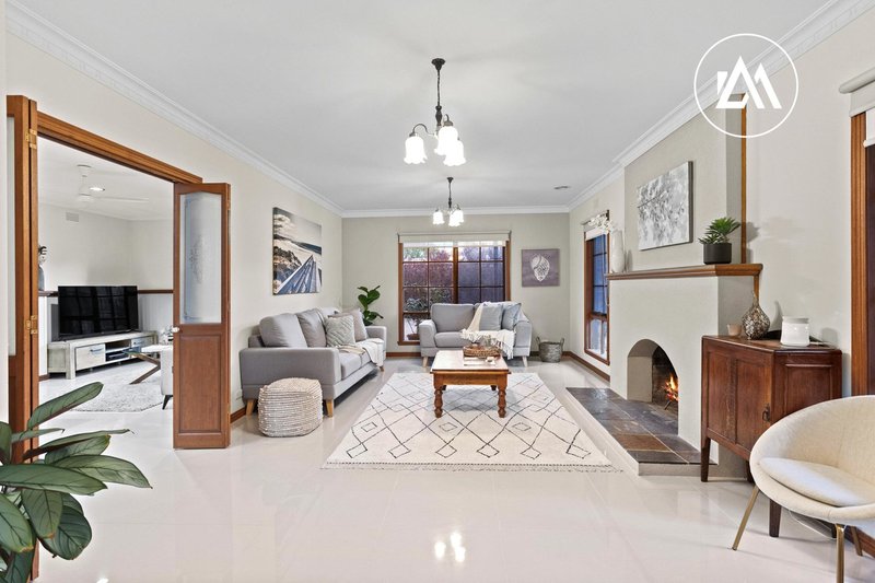 Photo - 5 The Close, Langwarrin VIC 3910 - Image 5