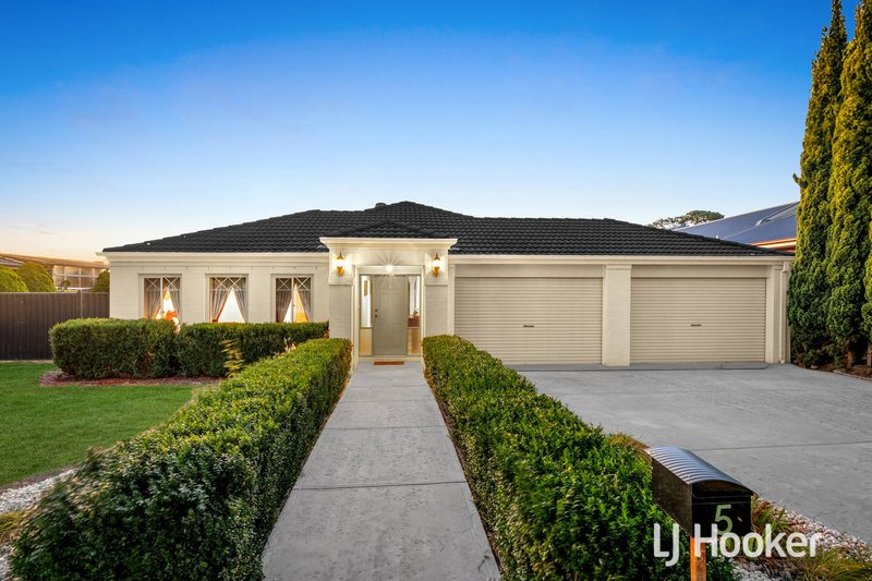 5 The Grove, Hampton Park VIC 3976