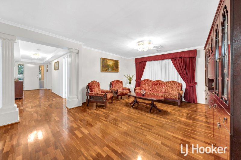 Photo - 5 The Grove, Hampton Park VIC 3976 - Image 6