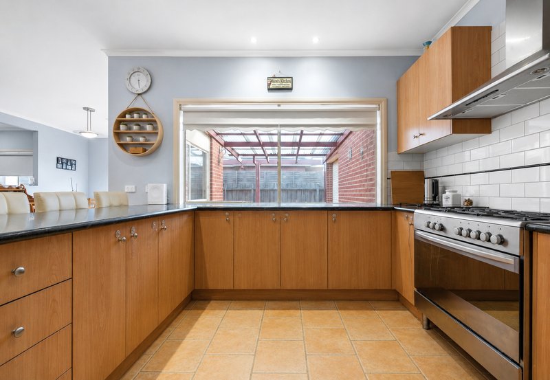 Photo - 5 The Strand , Melton VIC 3337 - Image 4
