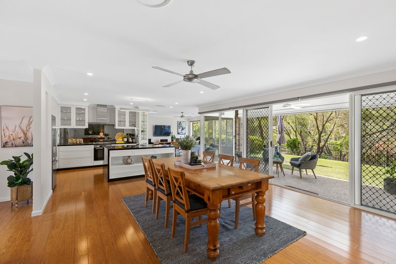 5 Thomas Place, Upper Kedron QLD 4055