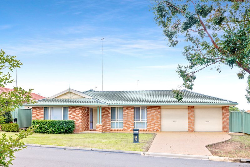 5 Thornbill Crescent, Glenmore Park NSW 2745