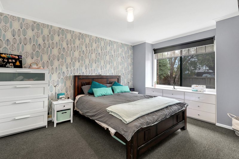 Photo - 5 Thoroughbred Avenue, Werribee VIC 3030 - Image 6