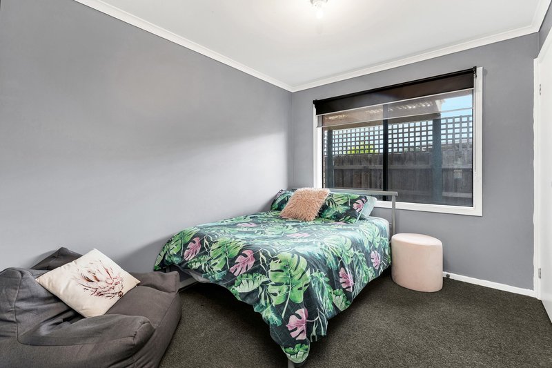 Photo - 5 Thoroughbred Avenue, Werribee VIC 3030 - Image 7