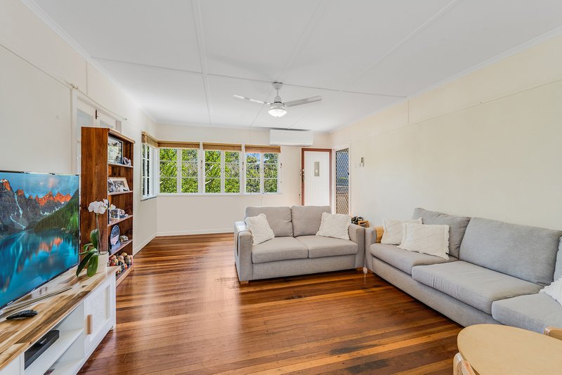 Photo - 5 Thuruna Street, Stafford QLD 4053 - Image 4