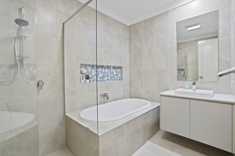 Photo - 5 Tibbett Place, Kellyville NSW 2155 - Image 11