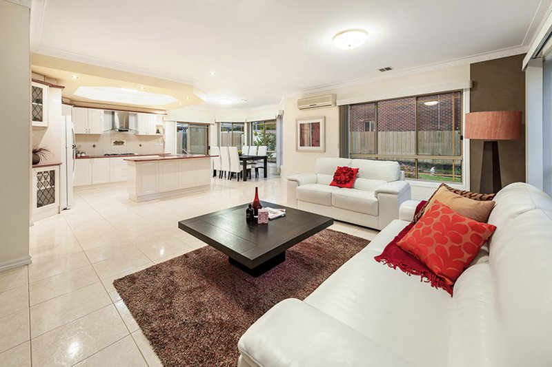 Photo - 5 Tiffany Crescent, Roxburgh Park VIC 3064 - Image 5