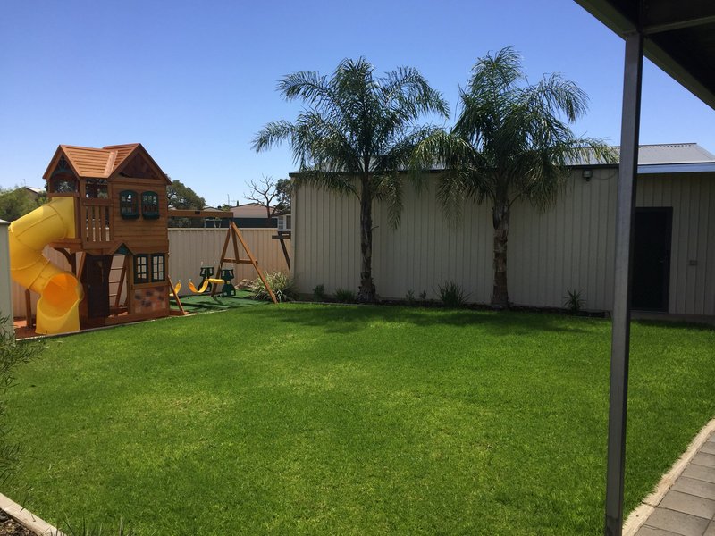 Photo - 5 Tiliqua Crescent, Roxby Downs SA 5725 - Image 11