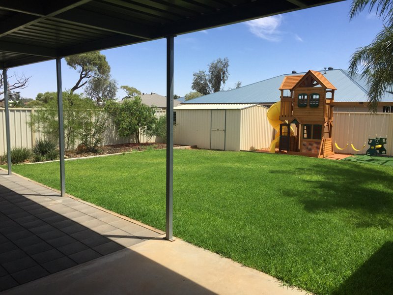 Photo - 5 Tiliqua Crescent, Roxby Downs SA 5725 - Image 12