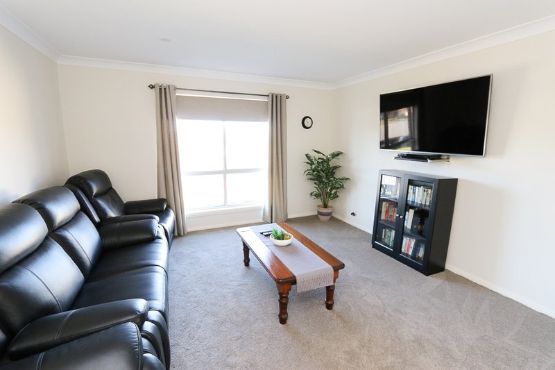 Photo - 5 Timmins Street, Temora NSW 2666 - Image 10