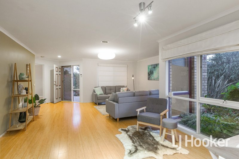 Photo - 5 Tintern Court, Seabrook VIC 3028 - Image 3