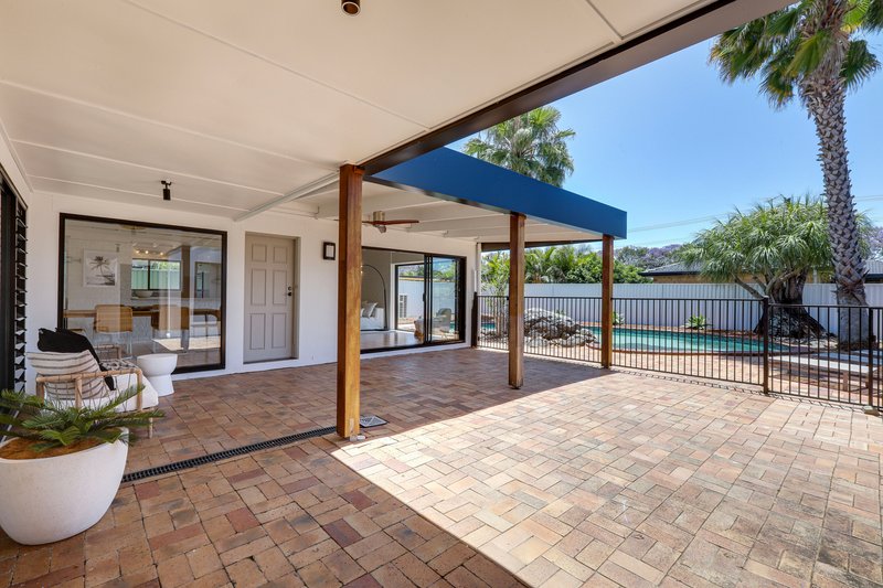 Photo - 5 Tirau Place, Broadbeach Waters QLD 4218 - Image 19