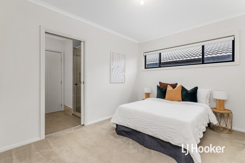 Photo - 5 Titania Street, Riverstone NSW 2765 - Image 10