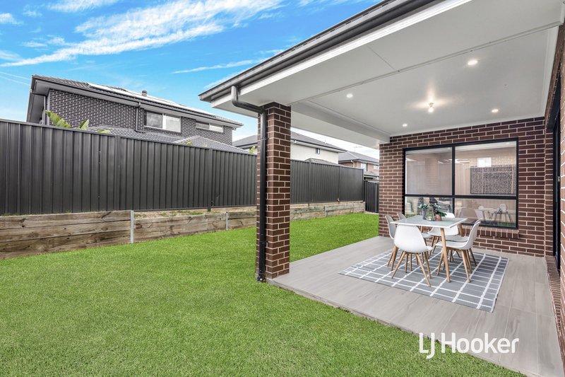 Photo - 5 Titania Street, Riverstone NSW 2765 - Image 17