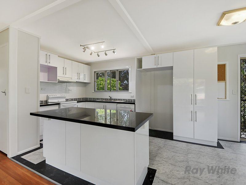 Photo - 5 Toolang Street, Bracken Ridge QLD 4017 - Image 3