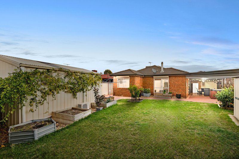 Photo - 5 Torquata Court, Hoppers Crossing VIC 3029 - Image 16