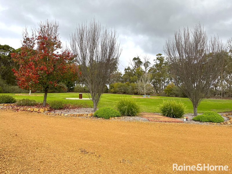 Photo - 5 Tower Road, Mount Barker WA 6324 - Image 11