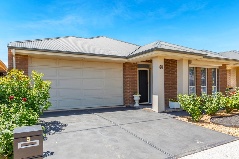 Photo - 5 Tower Way, Blakeview SA 5114 - Image 3