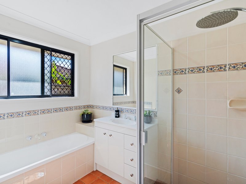 Photo - 5 Tracey Street, Wynnum West QLD 4178 - Image 17