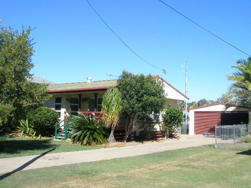 Photo - 5 Travis Road, Burrum Heads QLD 4659 - Image 1