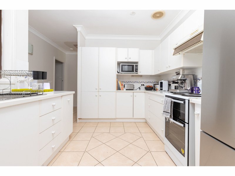 5 Tree View Place, Forster NSW 2428