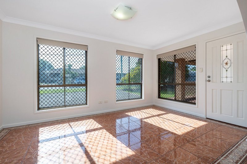 Photo - 5 Tremain Street, Crestmead QLD 4132 - Image 4