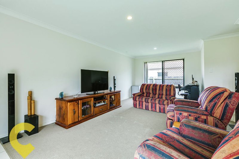 Photo - 5 Trinity Way, Morayfield QLD 4506 - Image 4