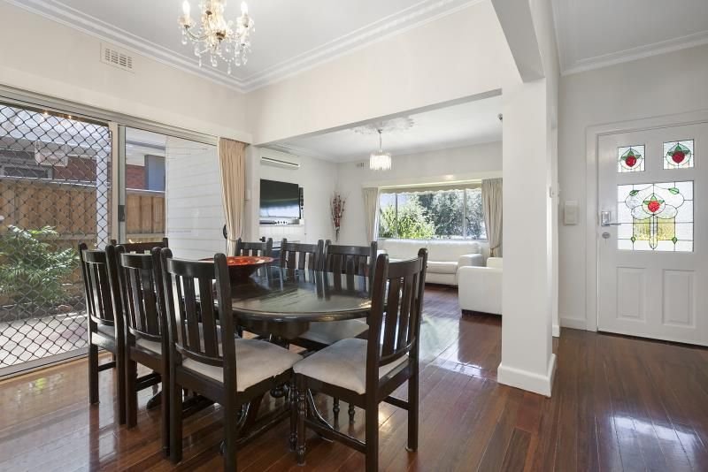 Photo - 5 Truscott , Glenroy VIC 3046 - Image 3