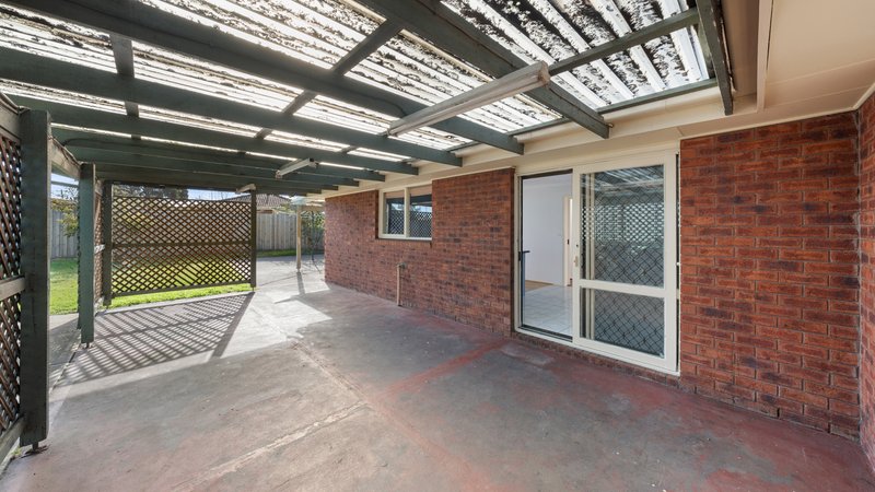 Photo - 5 Tudor Court, Craigieburn VIC 3064 - Image 12