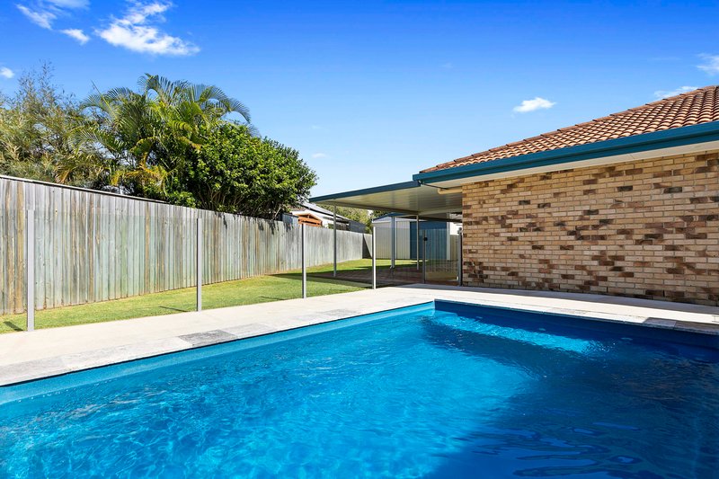 Photo - 5 Turnbull Court, Urangan QLD 4655 - Image 4