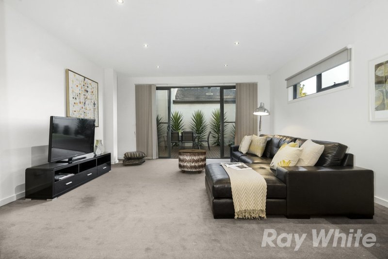 Photo - 5 Tusmore Place, Mulgrave VIC 3170 - Image 5