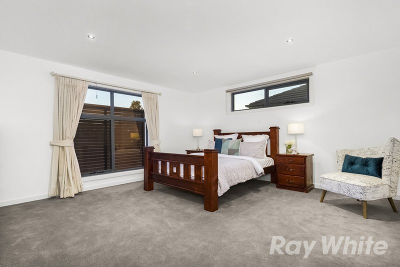 Photo - 5 Tusmore Place, Mulgrave VIC 3170 - Image 7