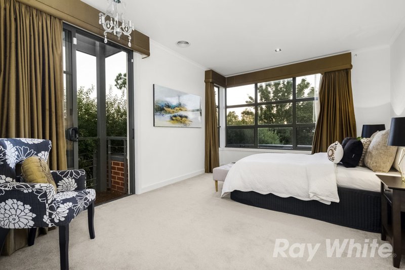 Photo - 5 Tusmore Place, Mulgrave VIC 3170 - Image 8