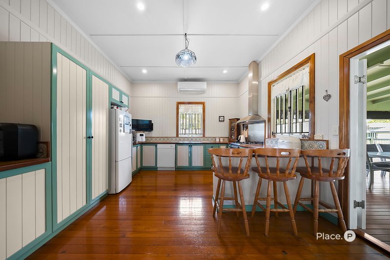Photo - 5 Twelfth Avenue, Kedron QLD 4031 - Image 3