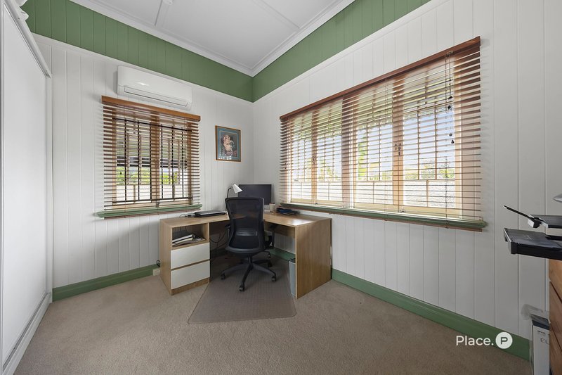 Photo - 5 Twelfth Avenue, Kedron QLD 4031 - Image 13