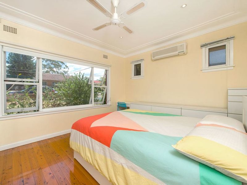 Photo - 5 Ula Crescent, Baulkham Hills NSW 2153 - Image 6