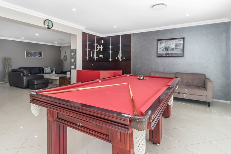 Photo - 5 Umbria Street, Prestons NSW 2170 - Image 11