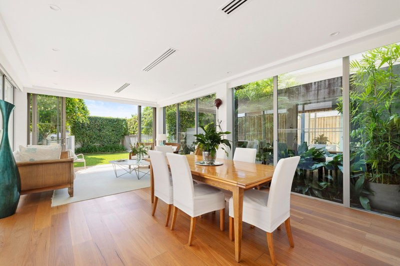 Photo - 5 Undercliff Road, Freshwater NSW 2096 - Image 4