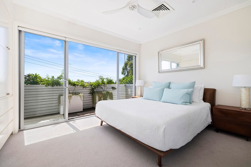 Photo - 5 Undercliff Road, Freshwater NSW 2096 - Image 10