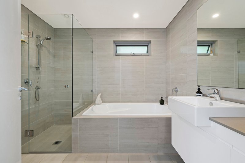 Photo - 5 Undercliff Road, Freshwater NSW 2096 - Image 13