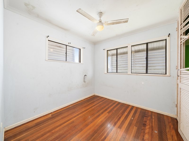 Photo - 5 Valley Drive, Caboolture QLD 4510 - Image 13