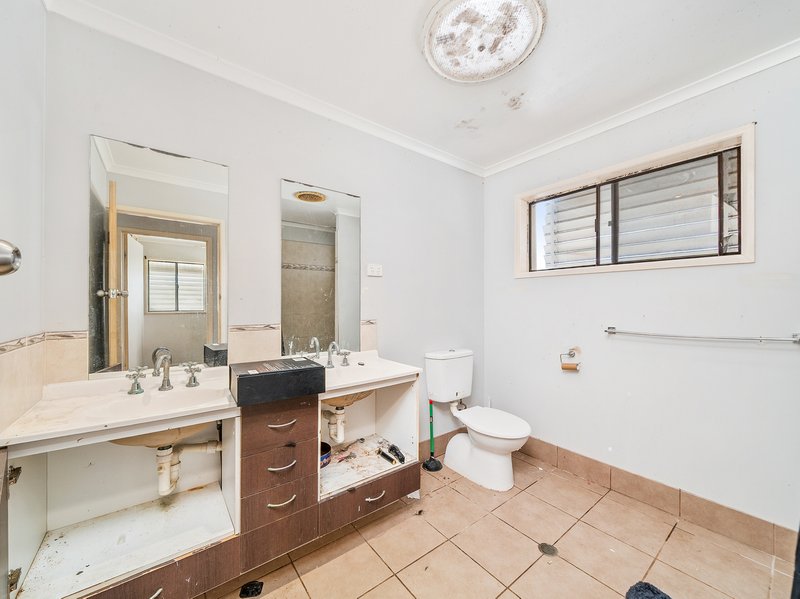 Photo - 5 Valley Drive, Caboolture QLD 4510 - Image 15