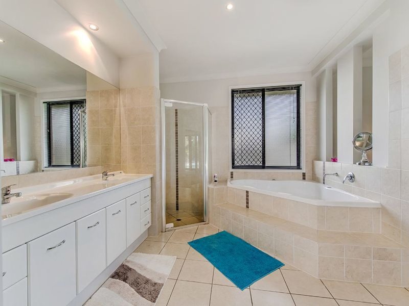 Photo - 5 Veerings Crescent, Twin Waters QLD 4564 - Image 10