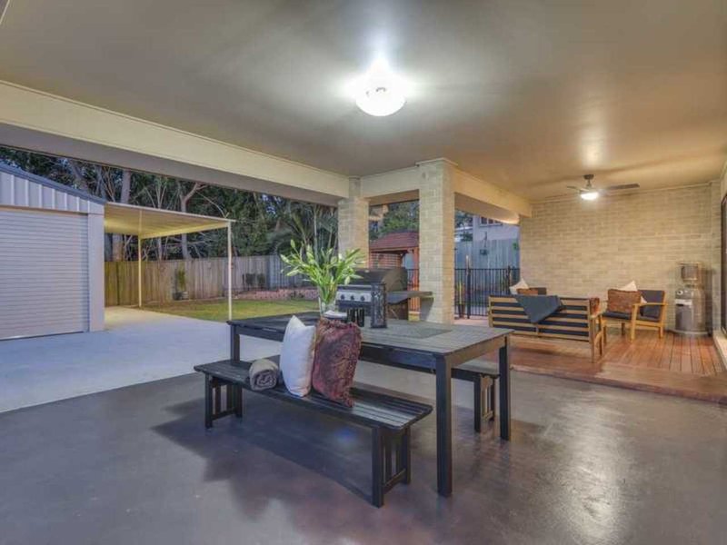 Photo - 5 Venetia Street, Stafford Heights QLD 4053 - Image 3