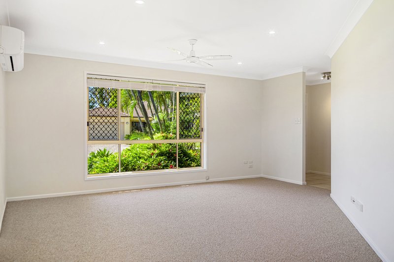 Photo - 5 Verbena Close, Yamanto QLD 4305 - Image 8