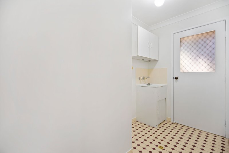 Photo - 5 Verbena Close, Yamanto QLD 4305 - Image 15